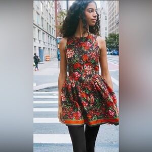 Hunter Bell NWT Layne dress in holiday floral